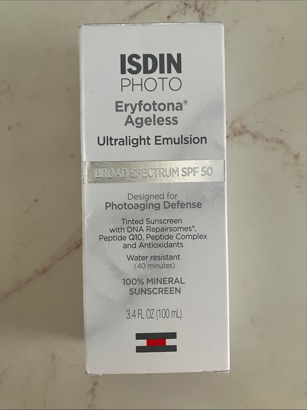 ISDIN Photo Eryfotona Ageless Ultralight Emulsion SPF 50 - Tinted White